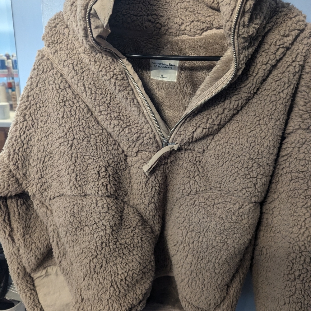 Abercrombie pullover